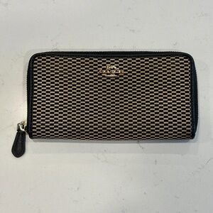 COACH Signature Zip Around Wallet Black Beige Check Jacquard Leather Long